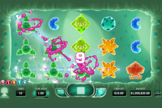 Cyrus The Virus Mobile Slot Reels