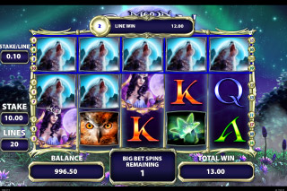 Moon Shadow Mobile Slot Reels