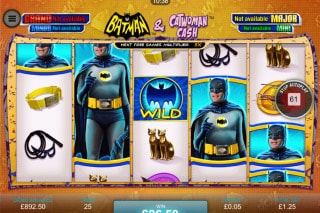 Batman & Catwoman Cash Slot Features